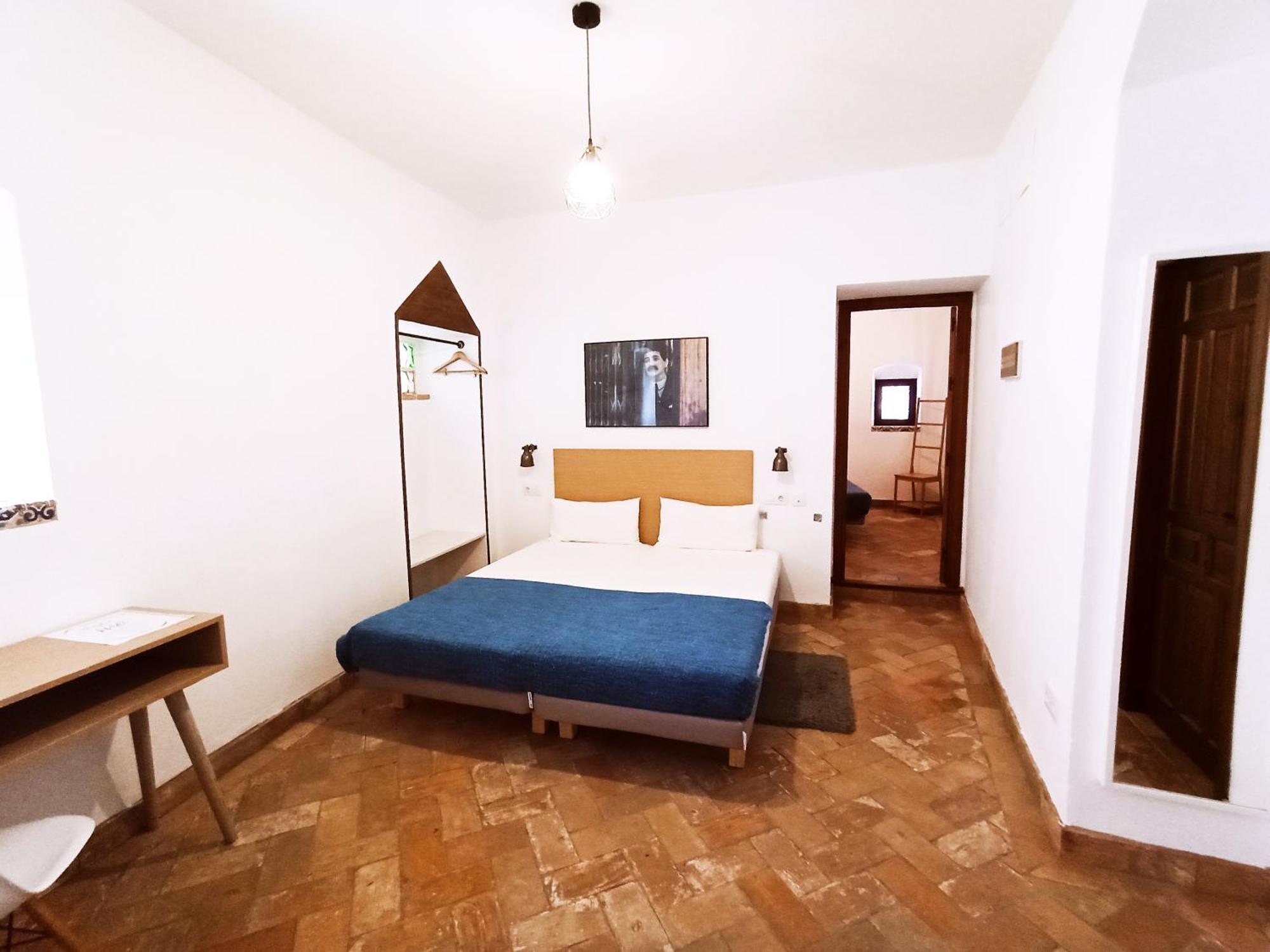 Hostal Cafe Frenteabastos Carmona  Bagian luar foto
