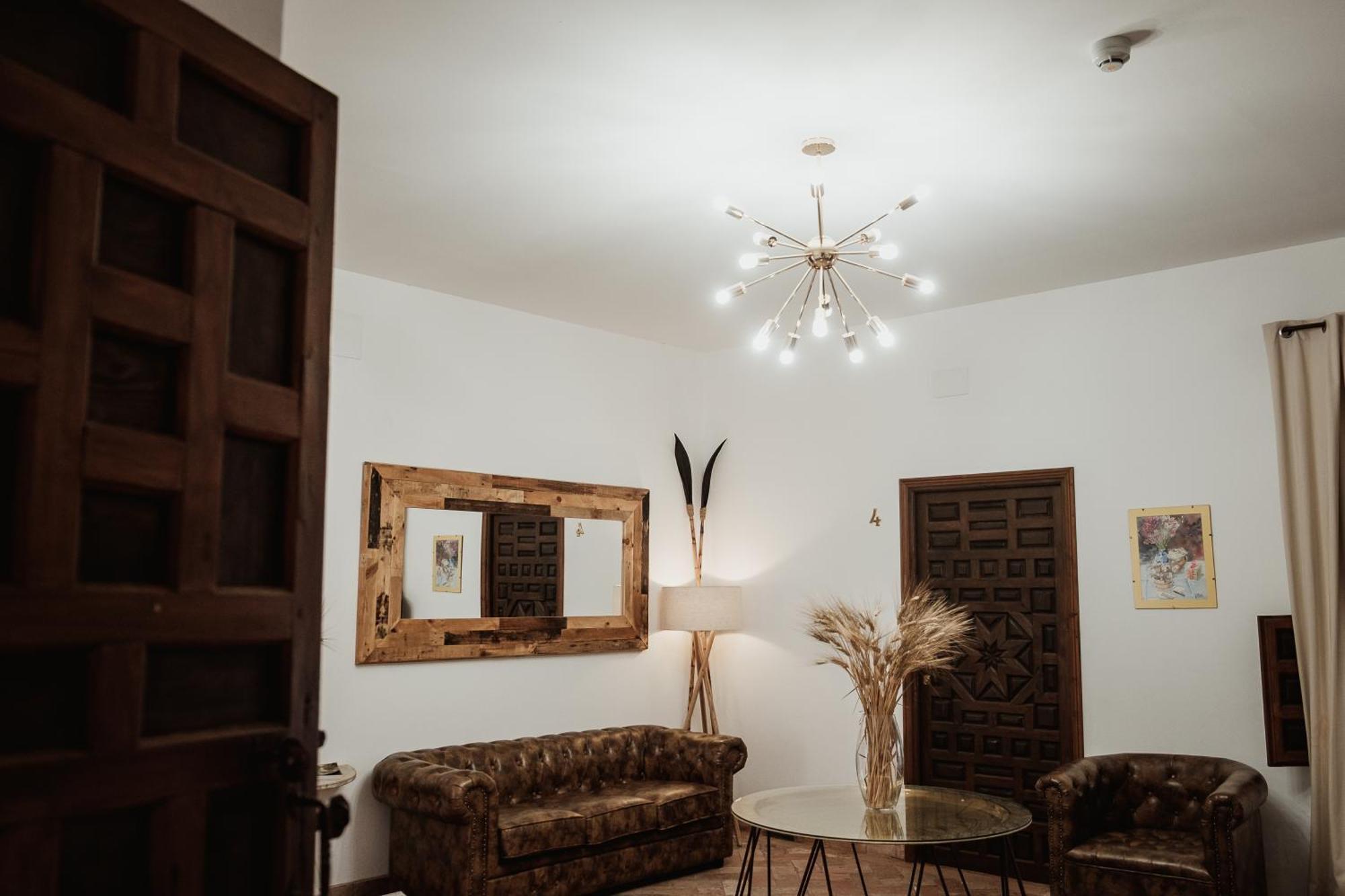 Hostal Cafe Frenteabastos Carmona  Bagian luar foto