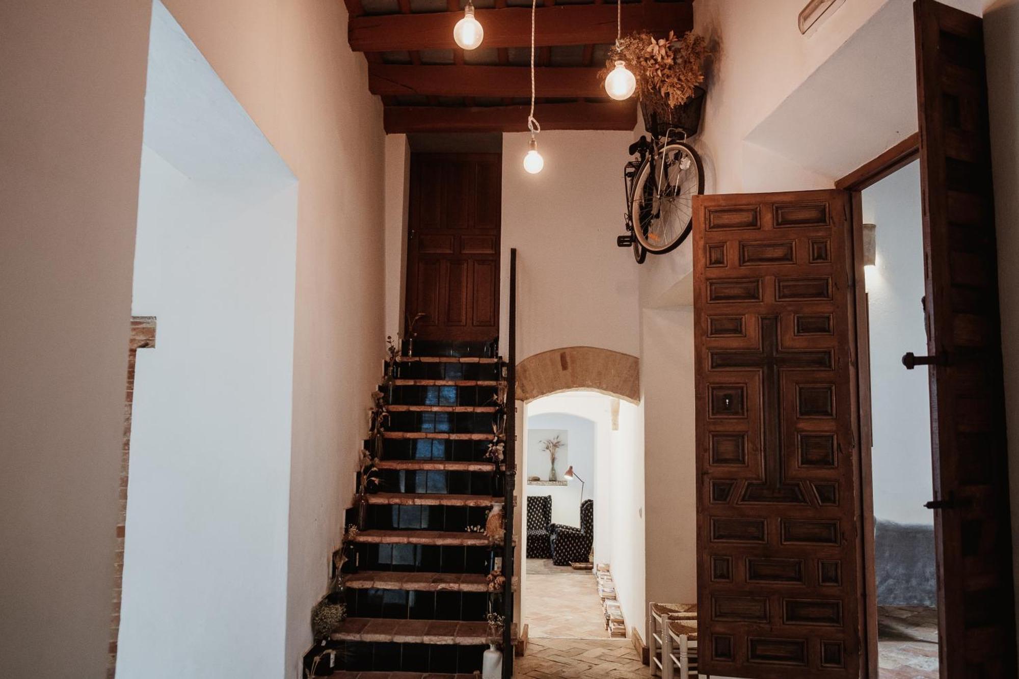 Hostal Cafe Frenteabastos Carmona  Bagian luar foto