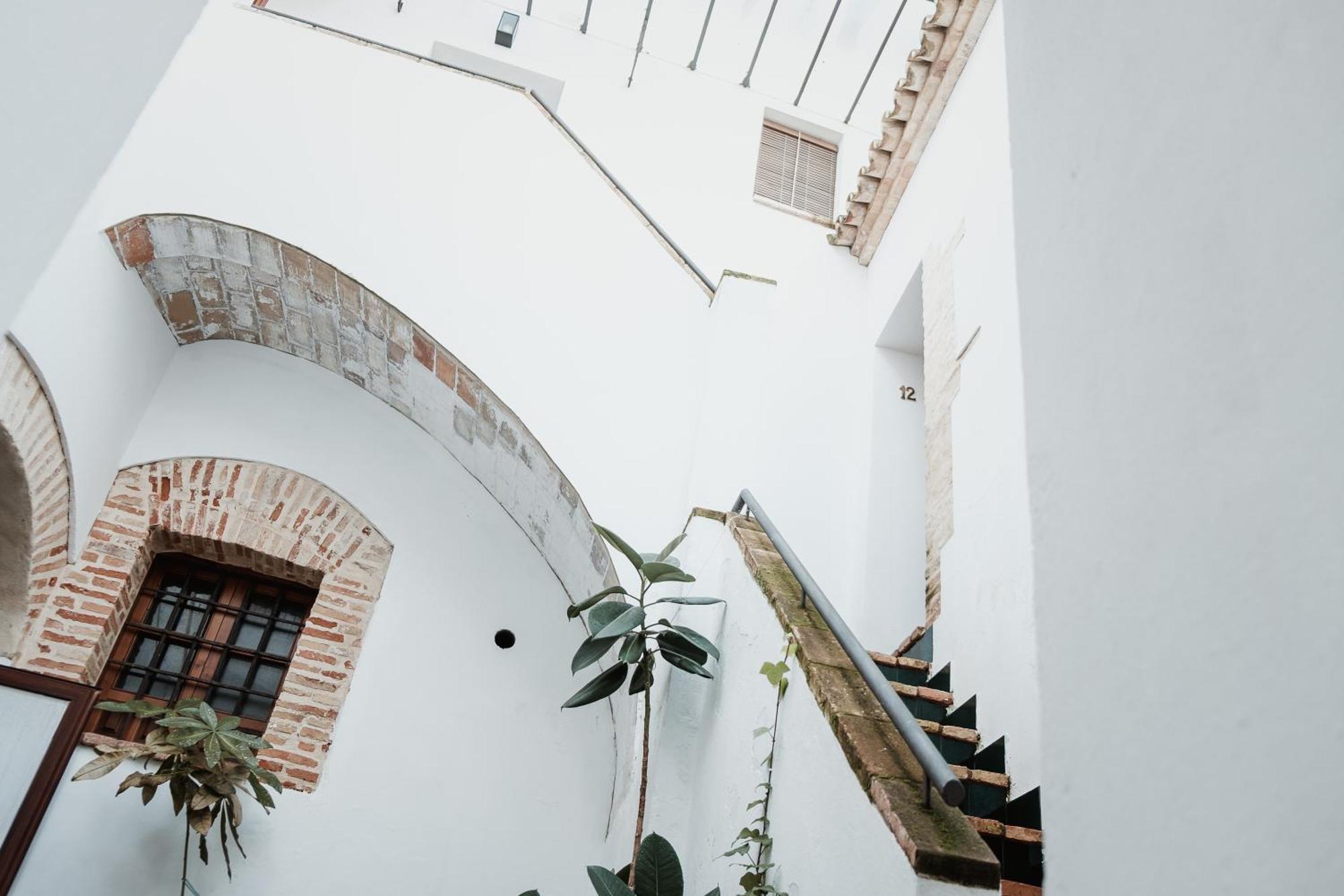 Hostal Cafe Frenteabastos Carmona  Bagian luar foto