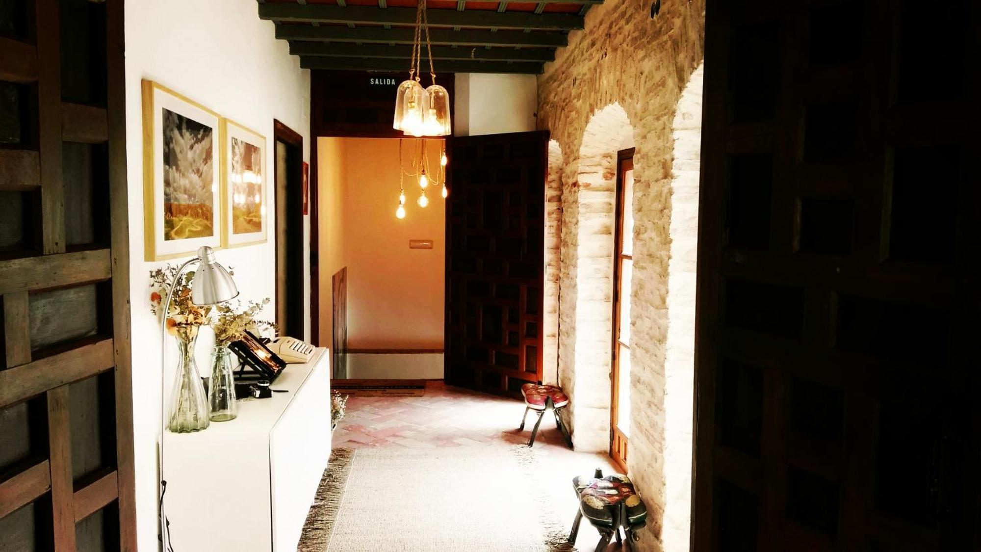 Hostal Cafe Frenteabastos Carmona  Bagian luar foto