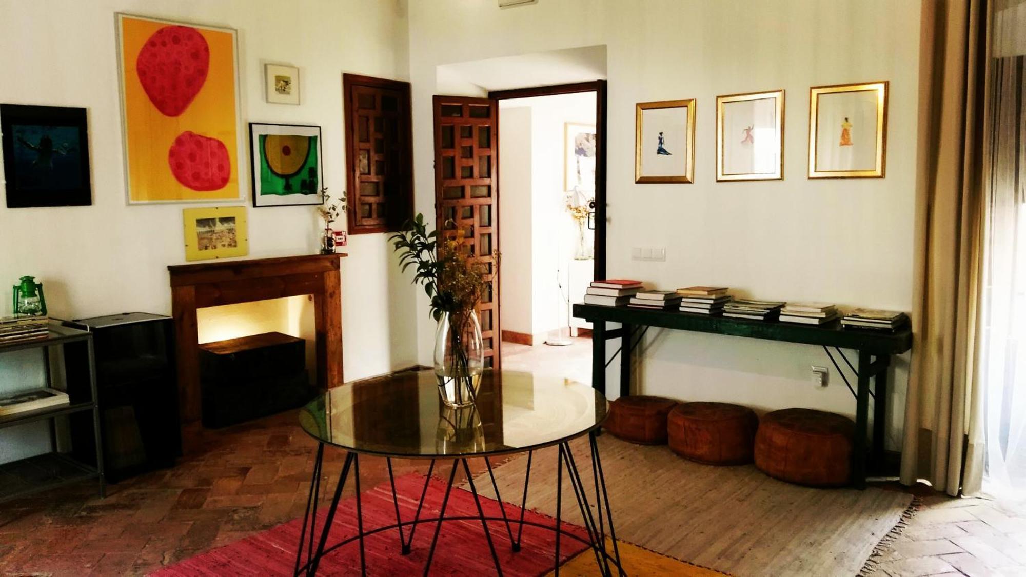 Hostal Cafe Frenteabastos Carmona  Bagian luar foto