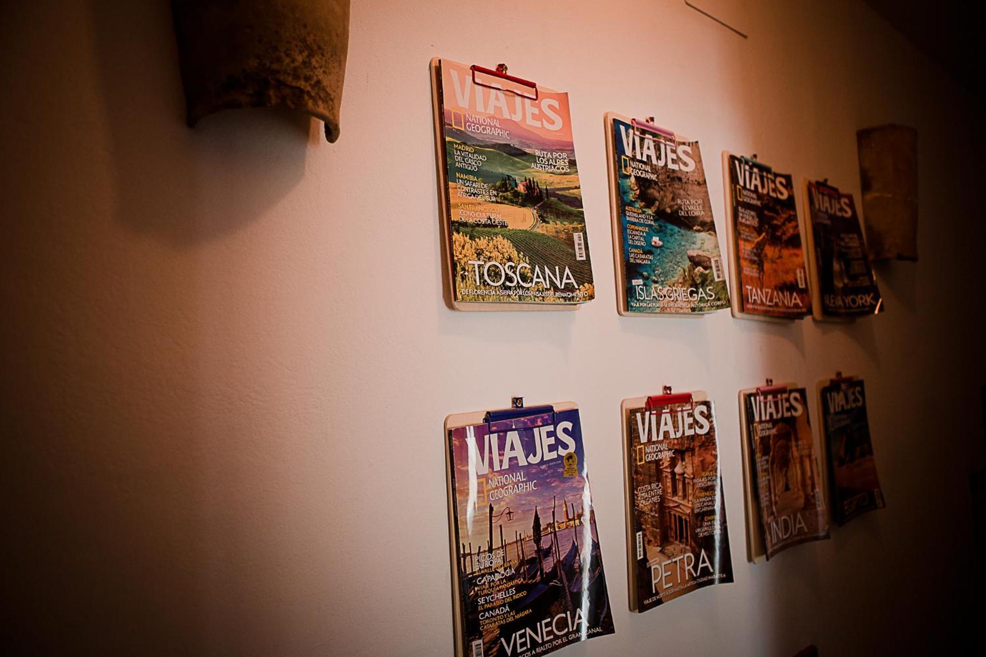 Hostal Cafe Frenteabastos Carmona  Bagian luar foto