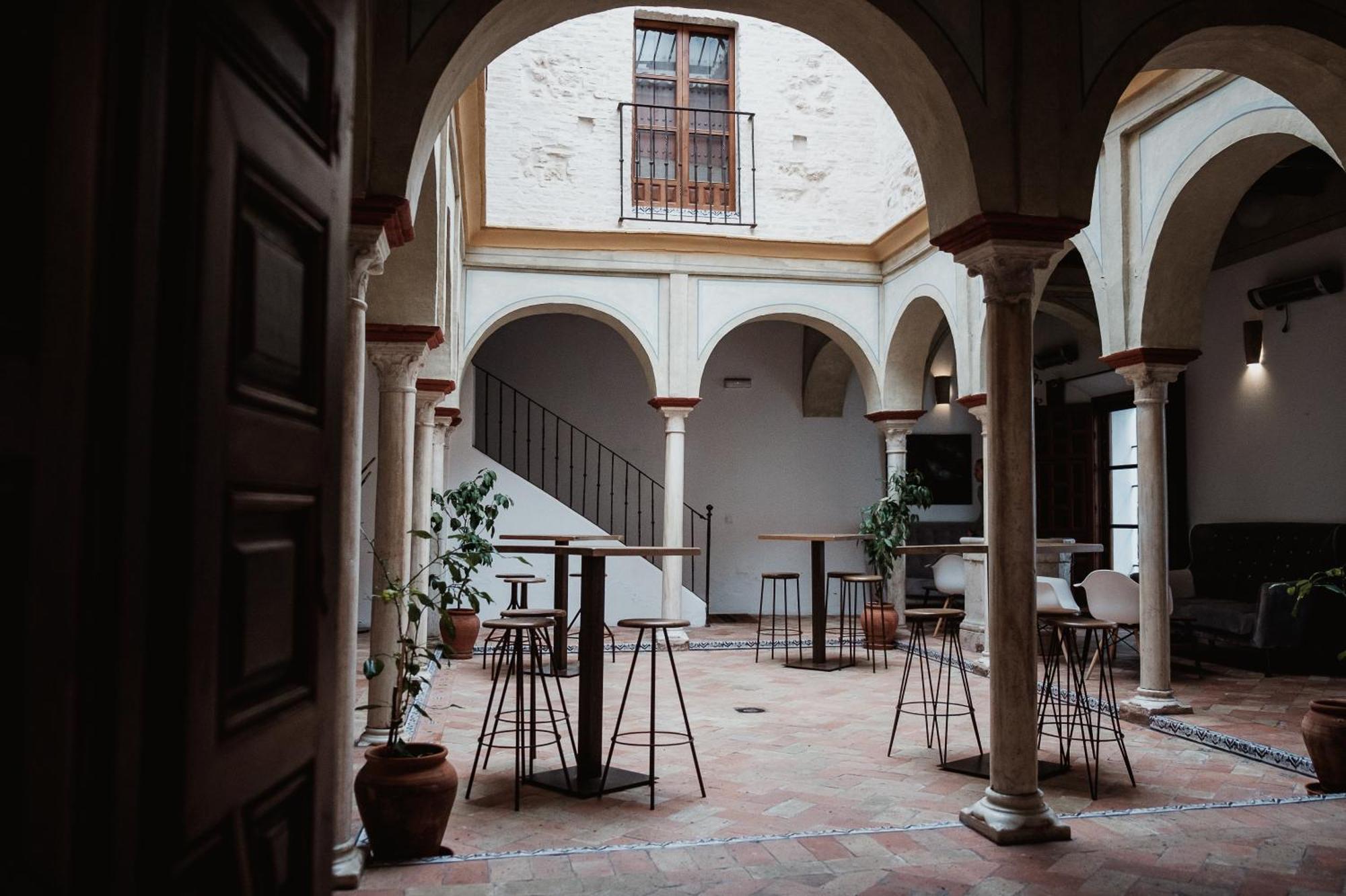 Hostal Cafe Frenteabastos Carmona  Bagian luar foto