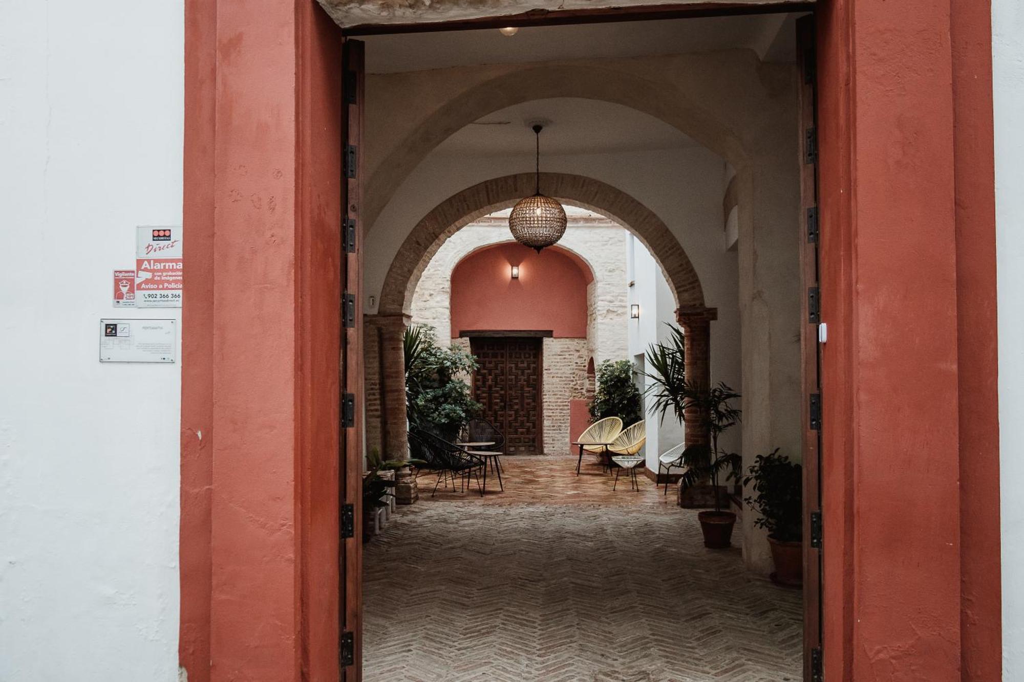 Hostal Cafe Frenteabastos Carmona  Bagian luar foto