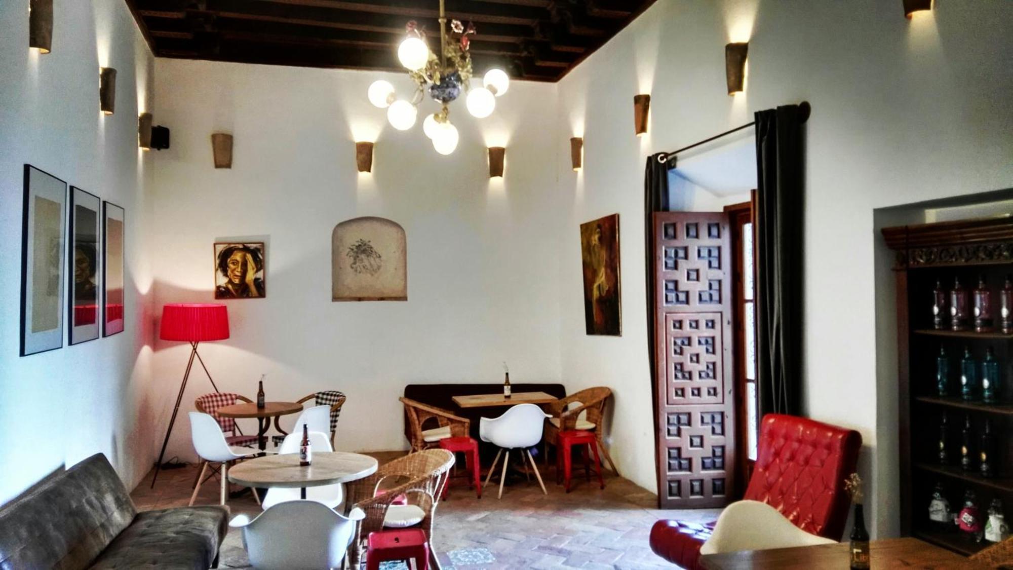Hostal Cafe Frenteabastos Carmona  Bagian luar foto