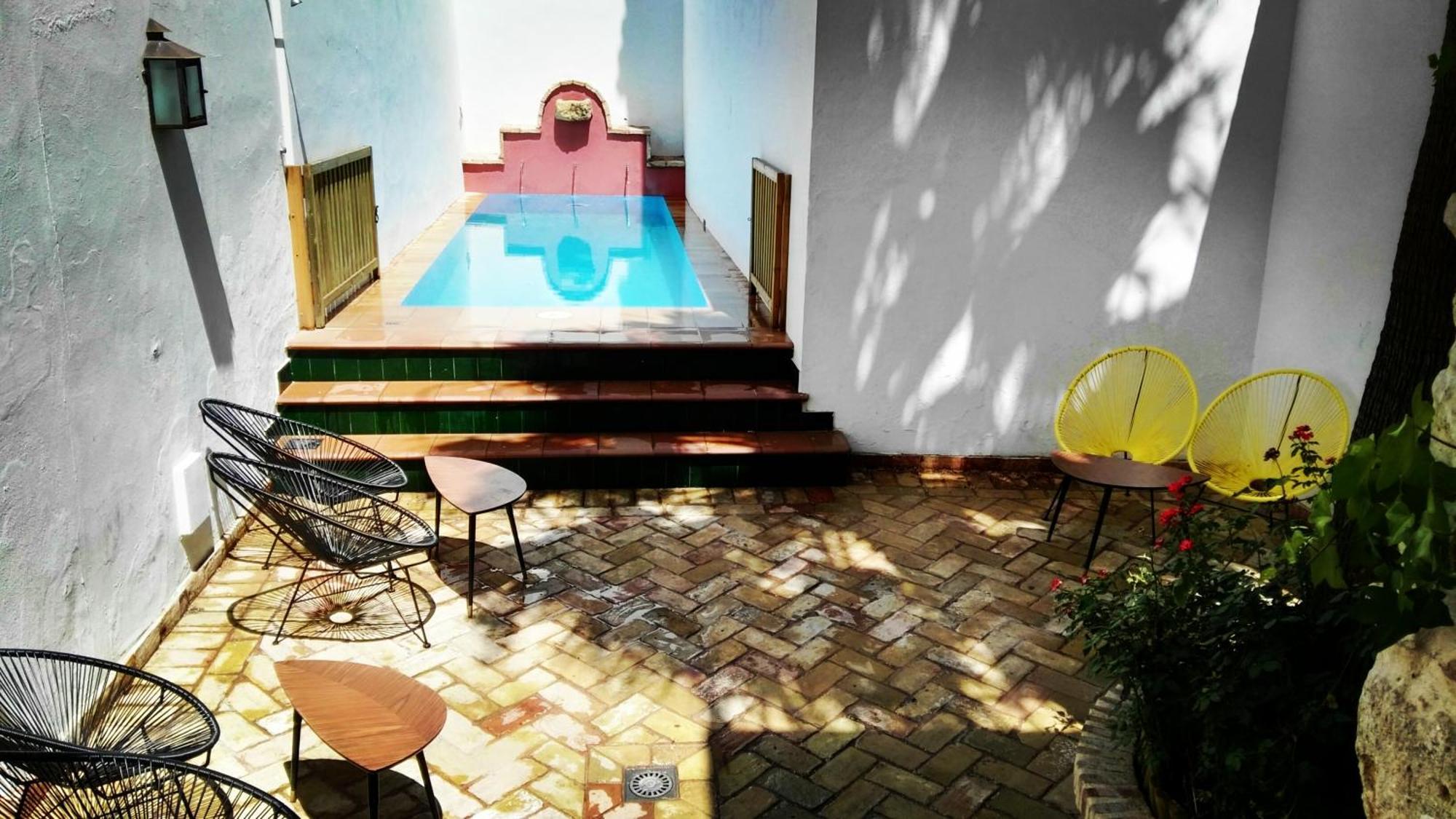 Hostal Cafe Frenteabastos Carmona  Bagian luar foto