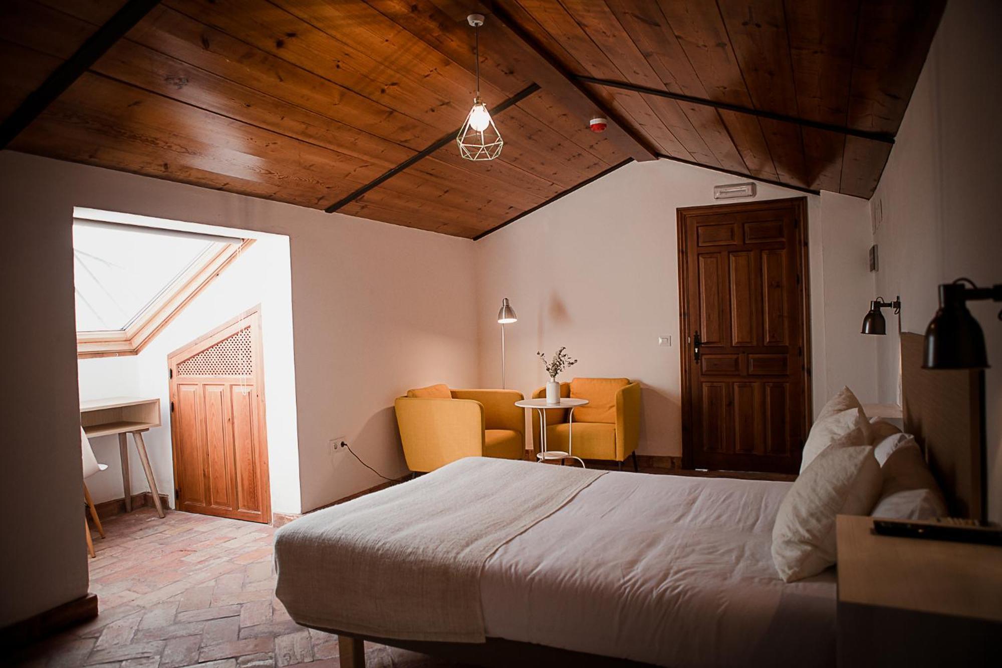Hostal Cafe Frenteabastos Carmona  Bagian luar foto