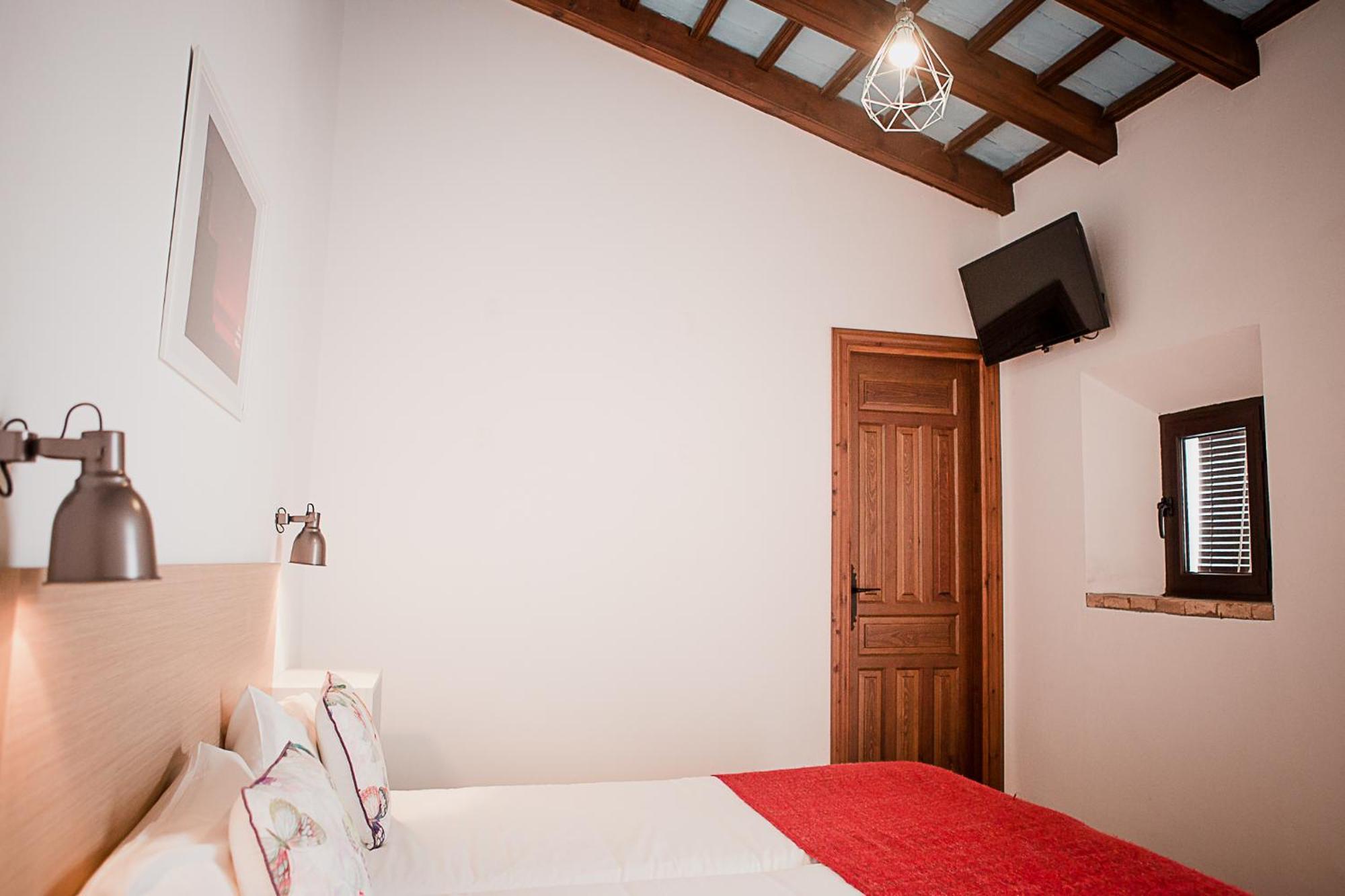 Hostal Cafe Frenteabastos Carmona  Bagian luar foto