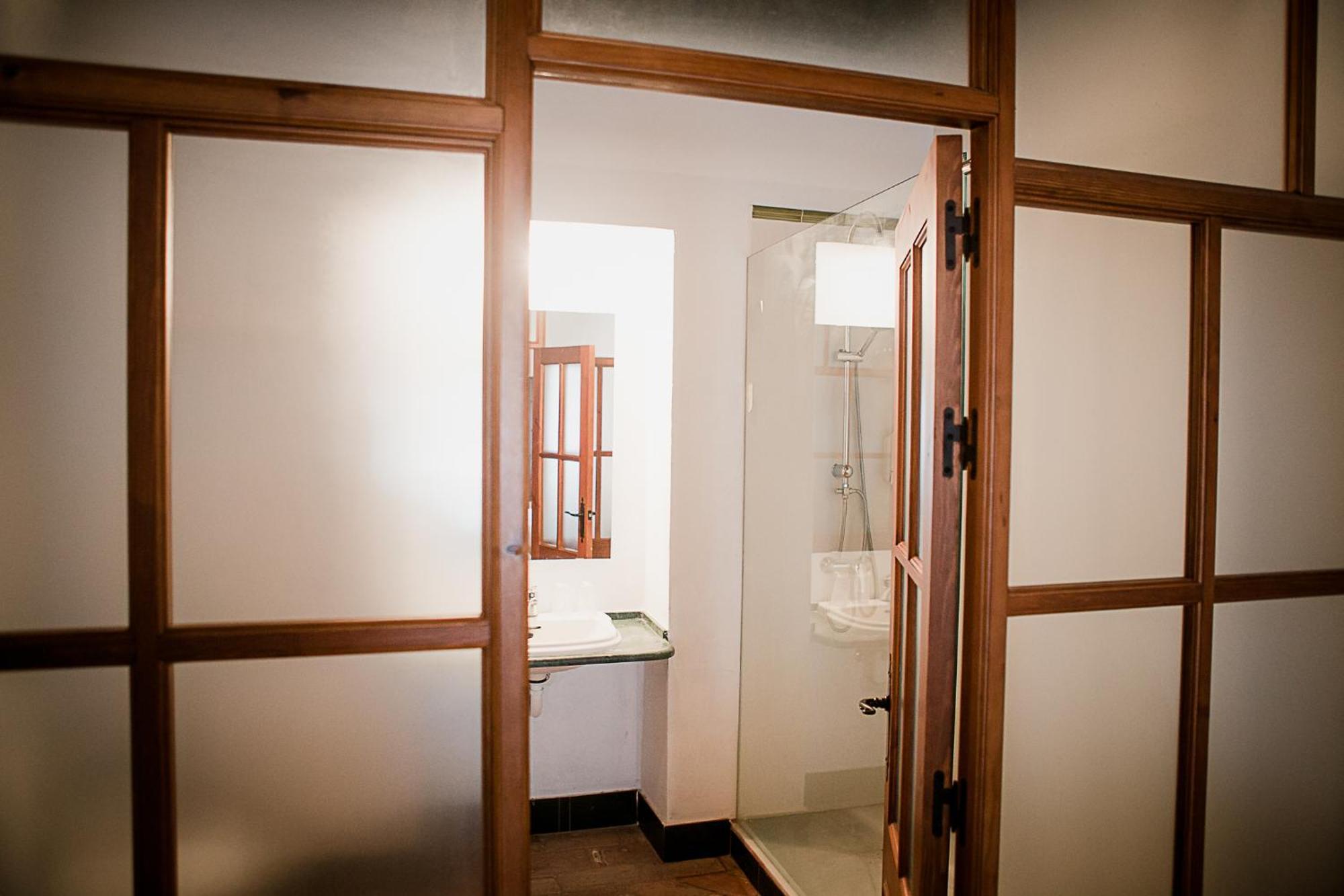 Hostal Cafe Frenteabastos Carmona  Bagian luar foto